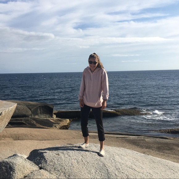 Meet your Posher, Julia - Picture 1 of 1